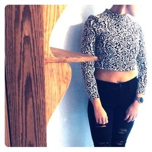 💕 H & M crop sweater💕